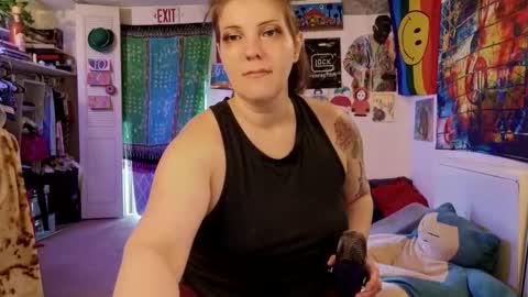 Snapshot of hairypoper chatting on 10/15/25, 07:47 hairypoper online show from 10/15/25, 07:47