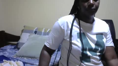 hairypussybigassy001 online show from 01/01/25, 12:11