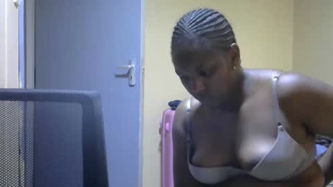 hairypussybigassy001 online show from 01/28/25, 08:57