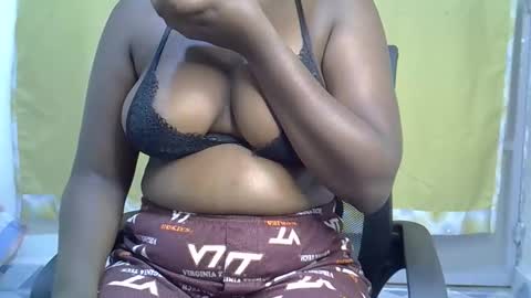 Snapshot of hairypussybigassy001 chatting on 11/17/25, 07:47 hairypussybigassy001 online show from 11/17/25, 07:47