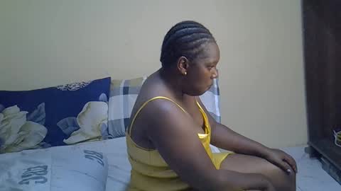 Snapshot of hairypussybigassy001 chatting on 12/14/25, 05:18 hairypussybigassy001 online show from 12/14/25, 05:18