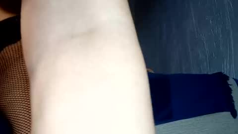 Snapshot of hairypussyxl chatting on 03/10/25, 04:03 hairypussyxl online show from 03/10/25, 04:03