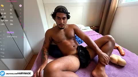 Snapshot of hairyshort chatting on 03/06/26, 04:25 hairy and short online show from 03/06/26, 04:25