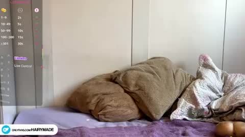 Snapshot of hairyshort chatting on 06/10/26, 06:18 hairy and short online show from 06/10/26, 06:18