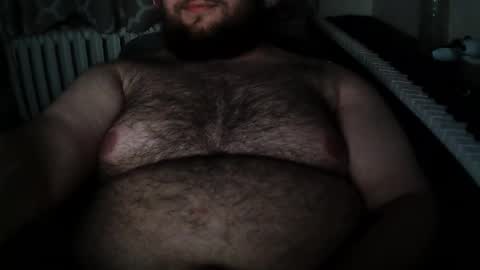 Snapshot of hairyybearrr chatting on 11/21/25, 01:04 Hairy Bear online show from 11/21/25, 01:04