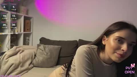 Snapshot of hako_emm chatting on 10/01/25, 12:55 hako emm online show from 10/01/25, 12:55