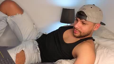 Snapshot of haku_kanjii chatting on 11/08/25, 01:39 Independent model online show from 11/08/25, 01:39