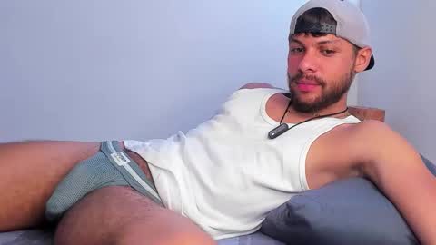 Independent       model  online show from 06/06/26, 10:14