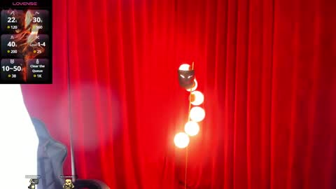 Snapshot of hakurukushka chatting on 02/26/25, 08:33 Haku Please help me with your thumbs up its important  online show from 02/26/25, 08:33
