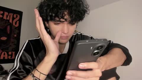 Snapshot of halan_jr chatting on 09/15/25, 11:05 halan online show from 09/15/25, 11:05