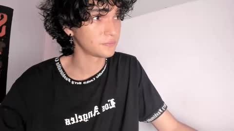 Snapshot of halan_jr chatting on 09/26/25, 12:42 halan online show from 09/26/25, 12:42