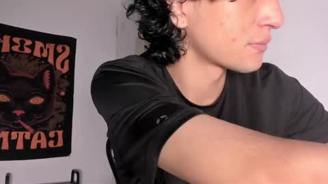 Snapshot of halan_jr chatting on 09/27/25, 06:29 halan online show from 09/27/25, 06:29