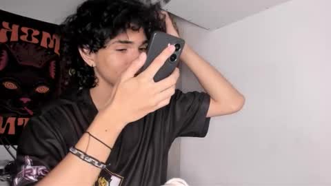 Snapshot of halan_jr chatting on 09/30/25, 06:57 halan online show from 09/30/25, 06:57