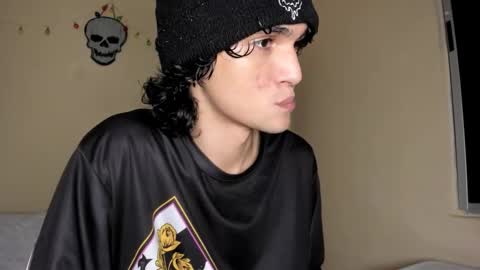 Snapshot of halan_jr chatting on 11/17/25, 05:24 halan online show from 11/17/25, 05:24