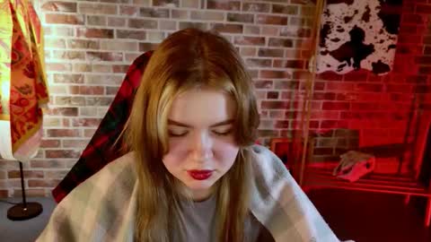 Snapshot of haleysun chatting on 10/22/25, 02:39 HaleySun online show from 10/22/25, 02:39