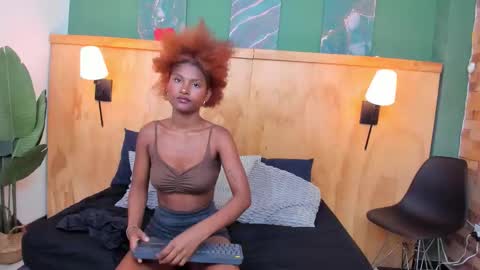 Halley Lorens online show from 10/23/25, 07:12