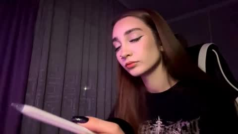 Holly online show from 11/08/25, 07:45