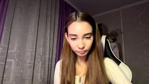 Holly online show from 11/10/25, 06:40