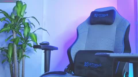 hamiltong12 online show from 05/08/26, 11:10