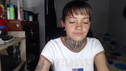 Hanya online show from 06/10/26, 10:41