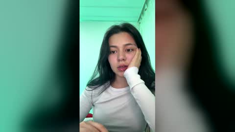 Hana Garcia online show from 05/17/26, 02:09