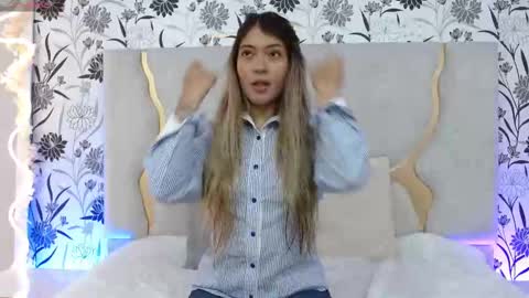 hanaa_tay online show from 09/22/25, 11:34