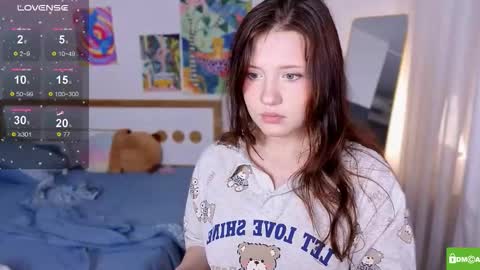 Snapshot of hanahwoods chatting on 11/25/25, 02:44 hanahwoods online show from 11/25/25, 02:44