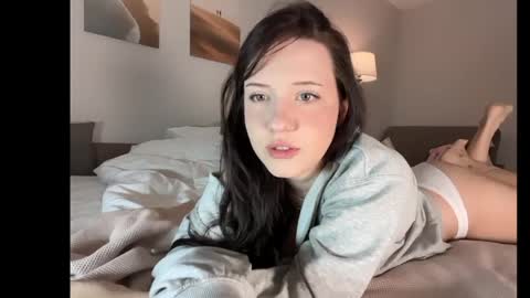 Snapshot of hanahwoods chatting on 05/28/26, 02:31 hanahwoods online show from 05/28/26, 02:31