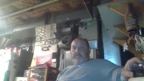 Snapshot of handiemanhere chatting on 05/01/26, 12:15 naked man online show from 05/01/26, 12:15