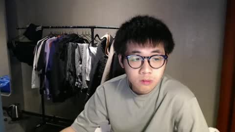 handsome_mannn online show from 02/28/25, 09:55