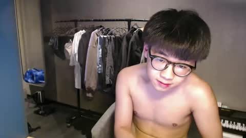 handsome_mannn online show from 11/02/25, 09:28