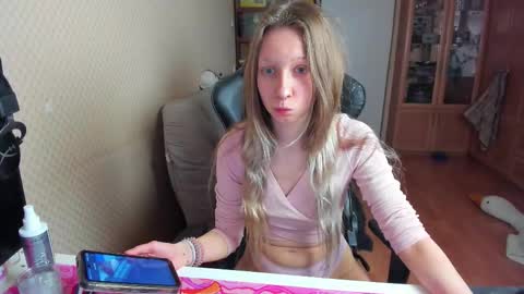 Snapshot of handsome_whale chatting on 12/04/25, 10:35 Mila online show from 12/04/25, 10:35