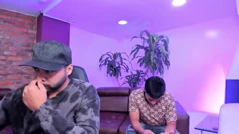 leonardfarrucknick and otis online show from 10/01/25, 01:39