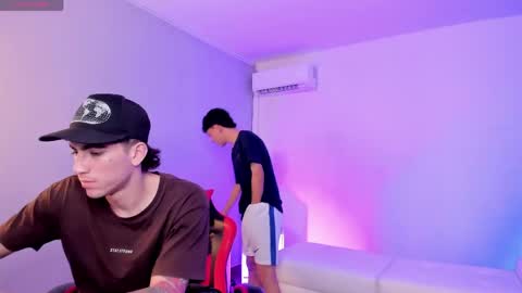 leonardfarrucknick and otis online show from 04/22/26, 03:31