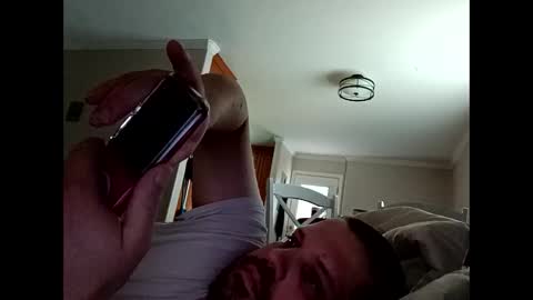 handsomedaddy198923 online show from 09/09/25, 07:13