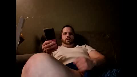 Snapshot of handsomedaddy198924 chatting on 03/19/26, 07:01 Handsomedaddy198923 online show from 03/19/26, 07:01