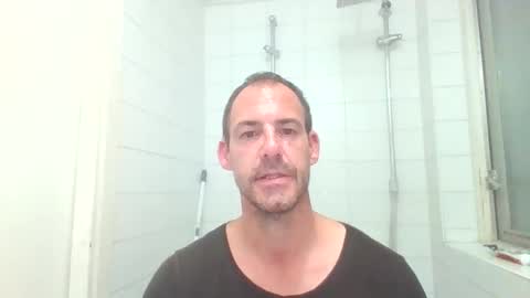 Snapshot of handsomeguy4ever chatting on 09/25/25, 08:45 handsomeguy4ever online show from 09/25/25, 08:45