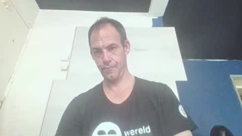 Snapshot of handsomeguy4ever chatting on 10/20/25, 01:55 handsomeguy4ever online show from 10/20/25, 01:55