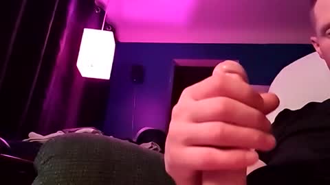 Snapshot of handsomerob42 chatting on 10/05/25, 10:24 handsomerob42 online show from 10/05/25, 10:24