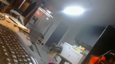 Snapshot of handyman5303 chatting on 01/08/25, 02:14 Handystudman online show from 01/08/25, 02:14