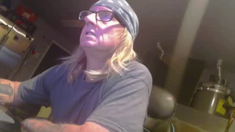 Snapshot of handyman5303 chatting on 01/28/25, 04:08 Handystudman online show from 01/28/25, 04:08