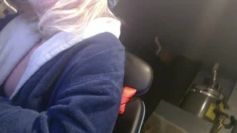 Snapshot of handyman5303 chatting on 03/08/25, 05:22 Handystudman online show from 03/08/25, 05:22