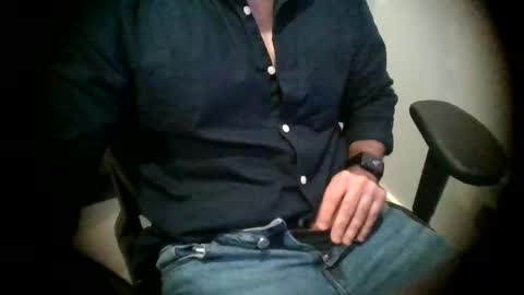 Snapshot of handyman732438 chatting on 02/11/26, 12:54 handyman732438 online show from 02/11/26, 12:54