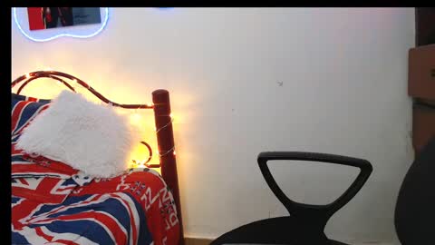Snapshot of hank_fuller01 chatting on 03/02/25, 03:13 Hank online show from 03/02/25, 03:13