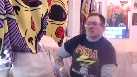 Snapshot of hankrams chatting on 12/14/25, 03:23 hank rams online show from 12/14/25, 03:23