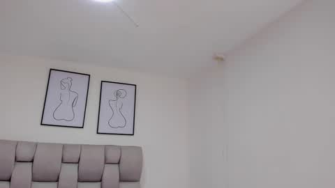 hanna__evans_ online show from 09/14/25, 03:05