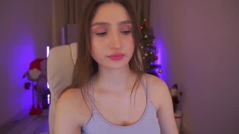 hanna__klein online show from 12/25/24, 06:20
