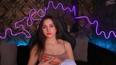 hanna__klein online show from 02/27/25, 12:23
