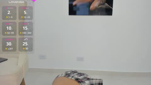 hanna_botero online show from 12/06/24, 11:11