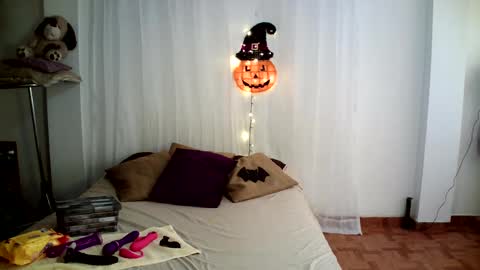 Snapshot of hanna_charming chatting on 10/08/25, 06:38 Hanna charming online show from 10/08/25, 06:38